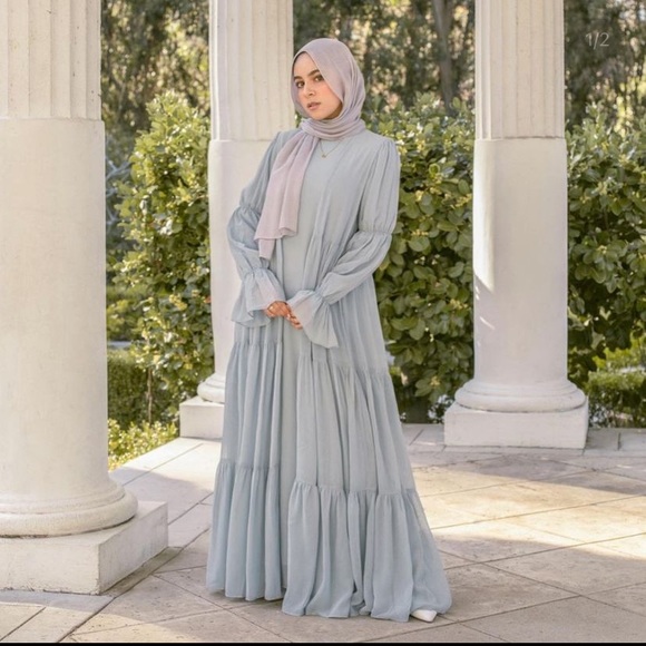 SOLD. Zahraa the label abaya /dress/gown - Picture 2 of 8